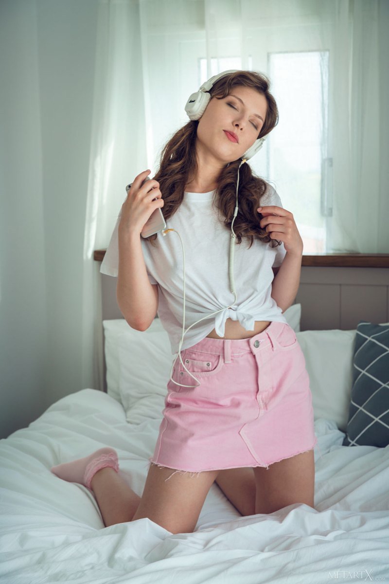 Эльза, 21 год, 0 размер груди